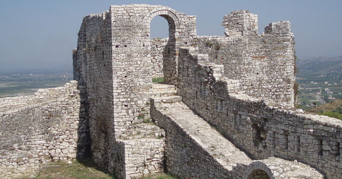 Cap vers l'Est, 10 magnifiques forteresses en Europe de l’Est, réceptif, croatie, balkans, danube